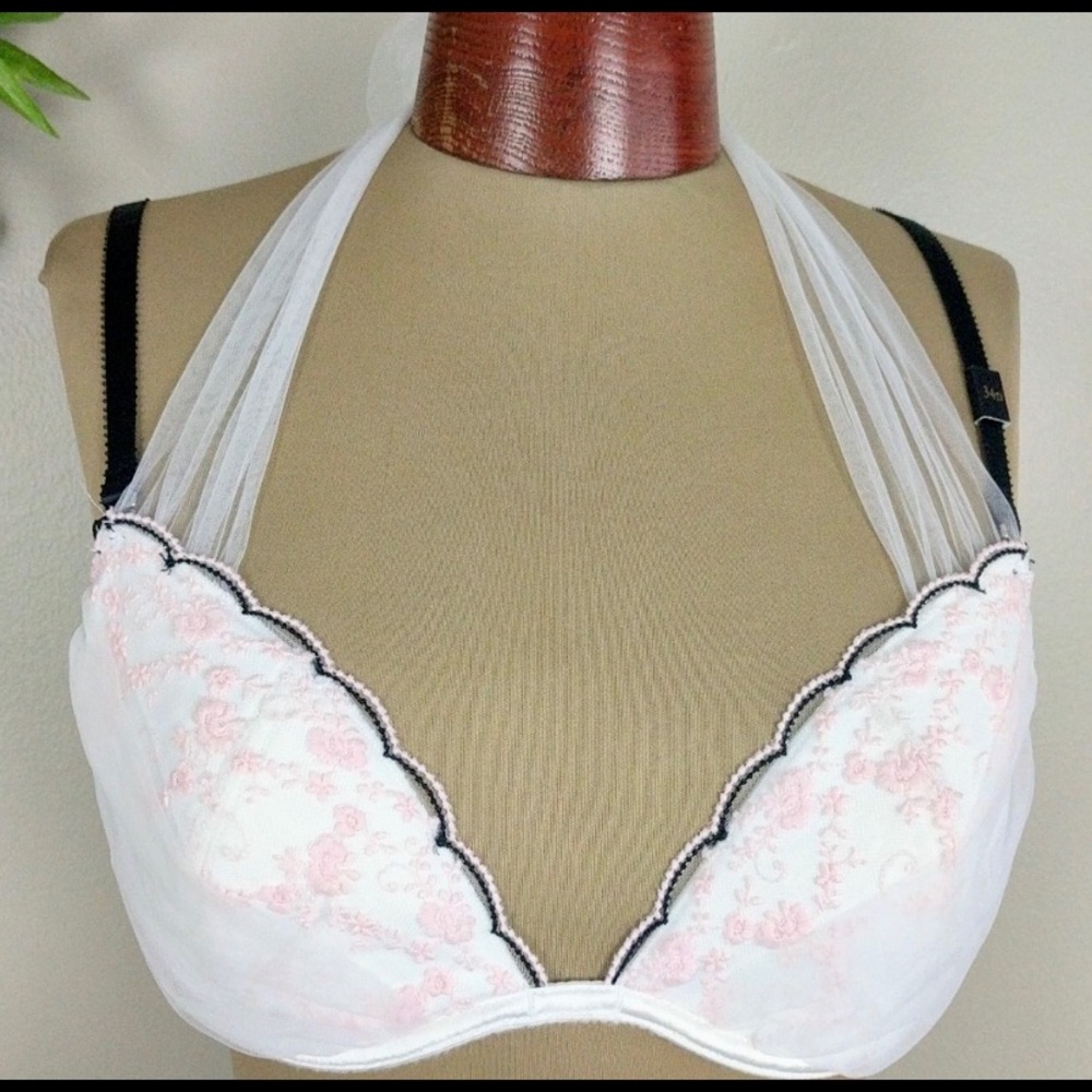 Victoria's Secret Plunge Convertible Lace Tie Bra